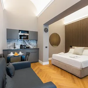 https://luxury-suite-trevi.it-romehotels.com
