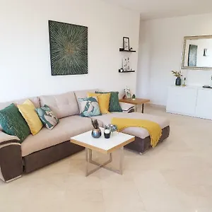 https://vilamoura-marina-beach-aquamar-103.hotelaalgarve.com