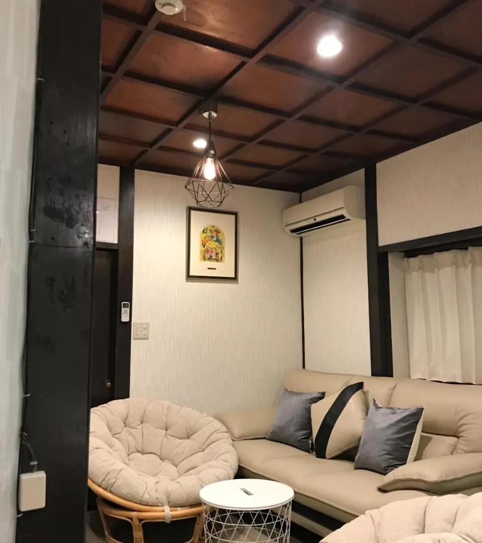 Family House Apartment Osaka