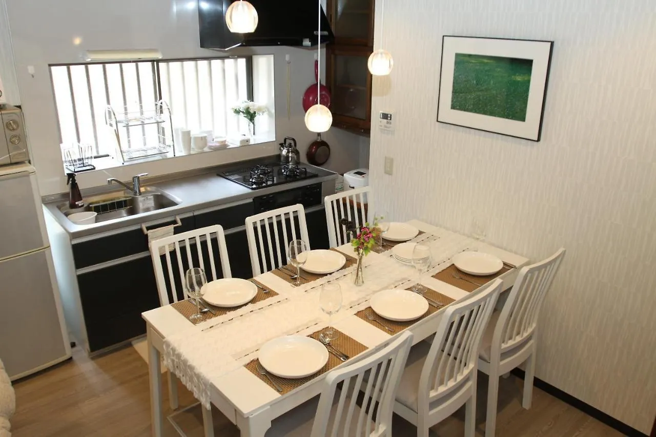 Family House Apartment Osaka